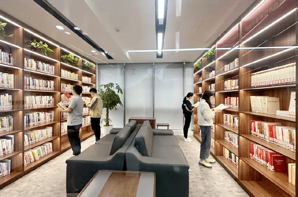 建設(shè)學(xué)習(xí)型企業(yè) 打造書香“遠洋” 江蘇遠洋“職工書屋”建成開放