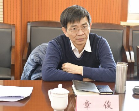 省港口集團(tuán)對(duì)我司進(jìn)行節(jié)前安全工作檢查并對(duì)困難職工慰問