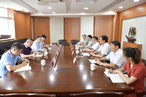 浙江海運集團(tuán)陳金總經(jīng)理一行來我司拜訪