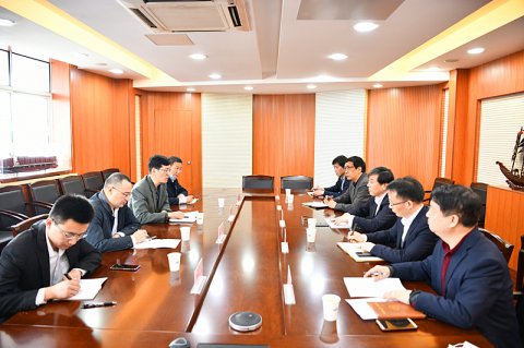 省港口集團(tuán)檢查組赴江蘇遠(yuǎn)洋開(kāi)展安全督查